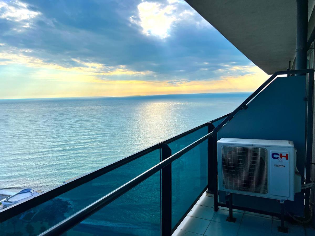 Orbi Beach Tower Aparts Батумі Екстер'єр фото