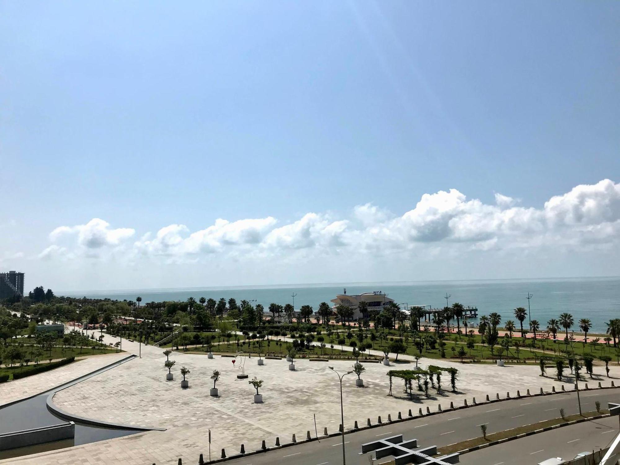 Orbi Beach Tower Aparts Батумі Екстер'єр фото